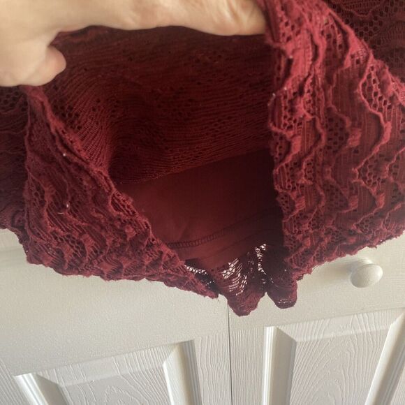 Sharagano Burgundy Lace Overlay shift Dress Bell Sleeve size 4 - Picture 4 of 6